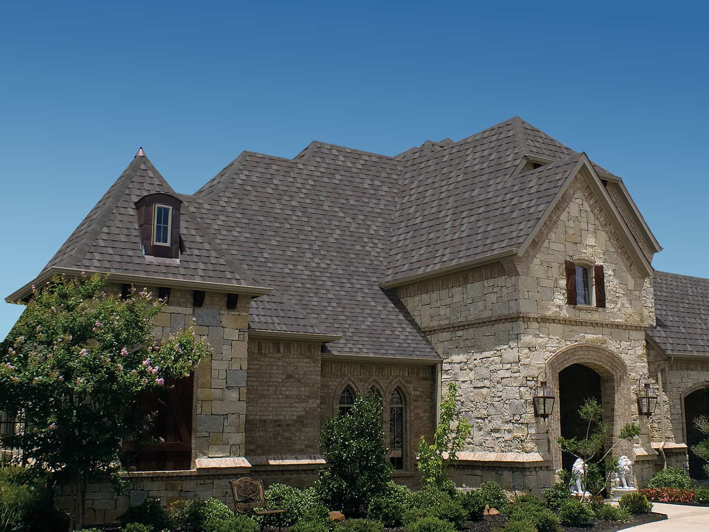 You are currently viewing Why Choose Atlas Pinnacle® Pristine Shingles?
