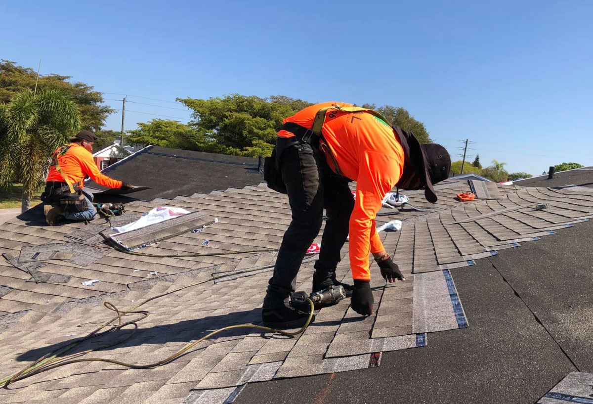 You are currently viewing Important Things To Consider When Replacing A Roof in Fort Myers and Cape Coral, FL